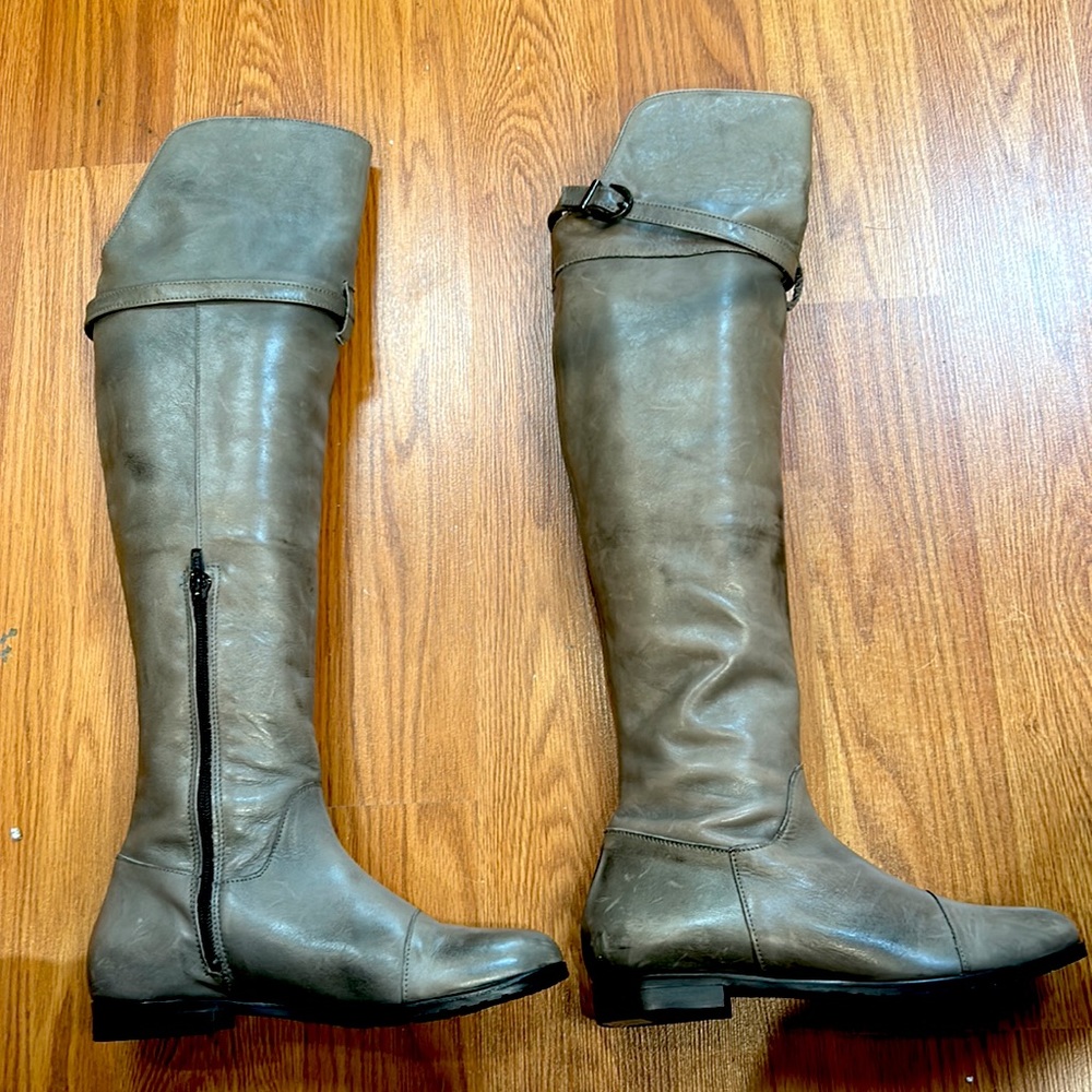 Handmade from Italy heeled boots made 100% out of calf skin including interior.